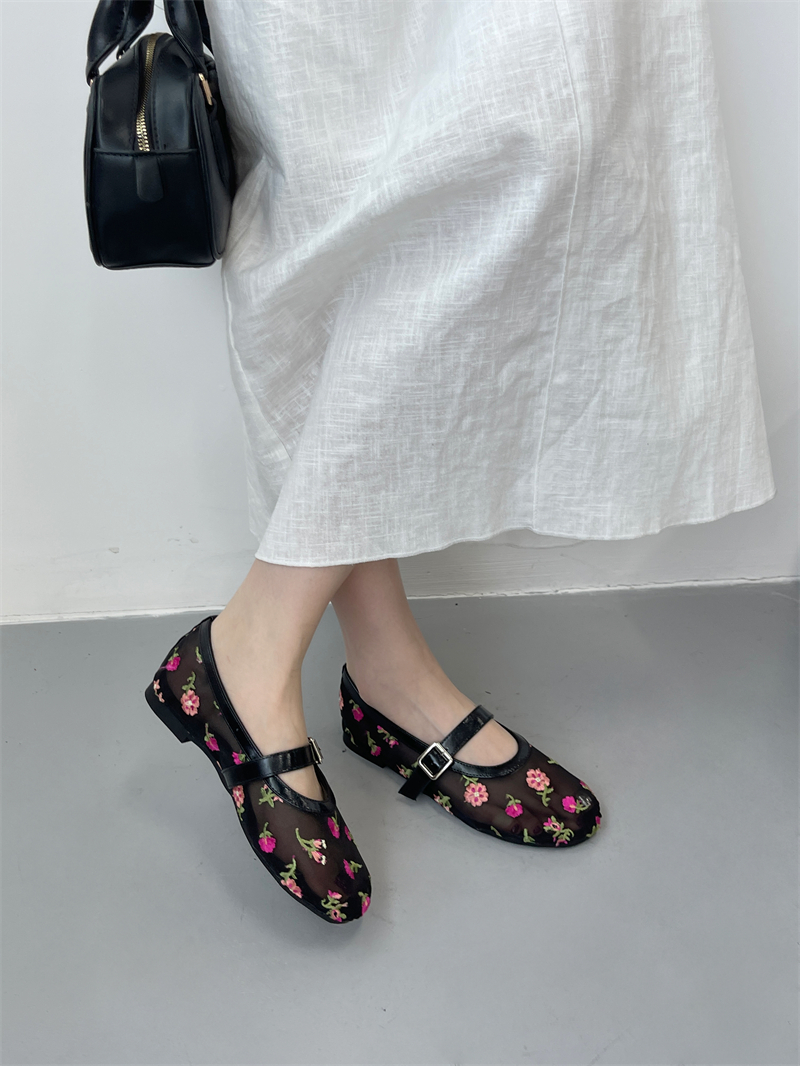 2025 New Style Shallow Mouth Single Shoes Mesh Fabric Women's Flats - Image 4