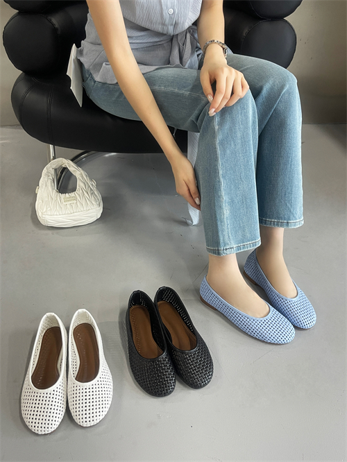 2025 New Cutout Shallow Mouth Women's Flat Shoes